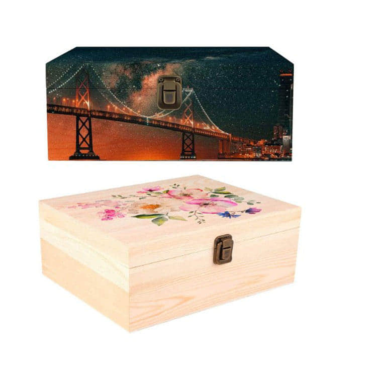 Custom Wood Treasure Chest Decorative Wooden Box Pine Wood Box with Locking Clasp for Crafts